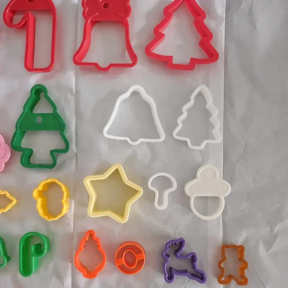 Cookie Cutters 30 Piece Bundle Baking Set Cooking Kitchen Home Utensils Holidays